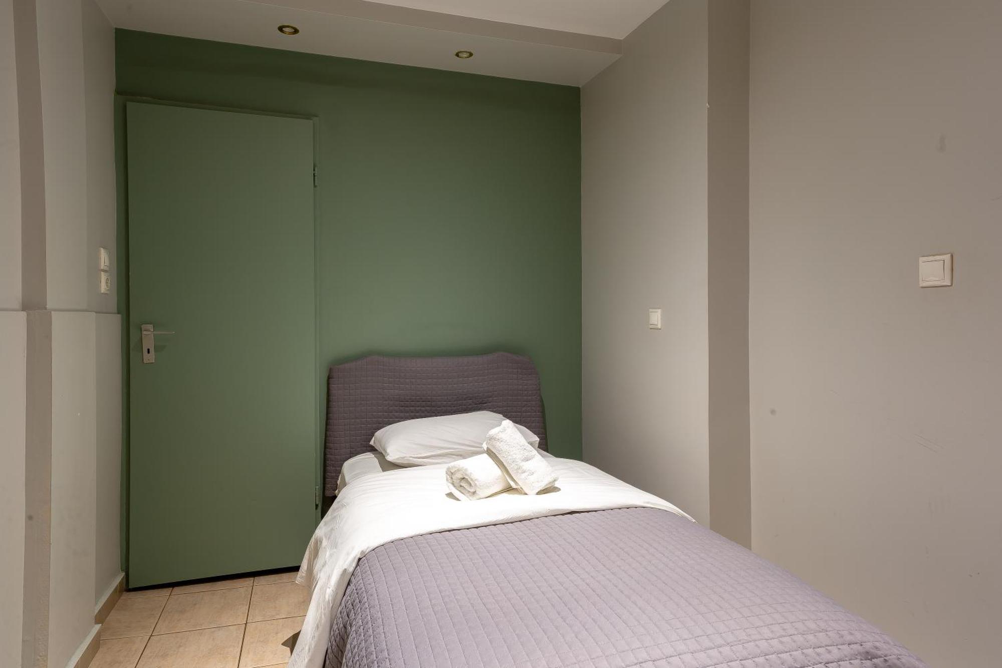 Small Single Room